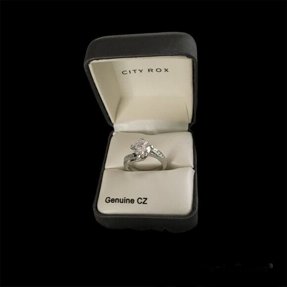 City Rox Size 6 Cubic Zirconia Ring Silver Tone - Picture 5 of 15